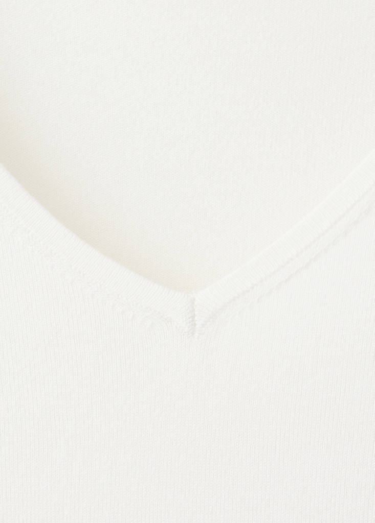 V-neck knit sweater — White