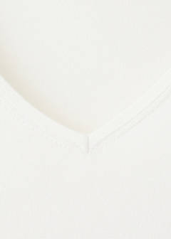 V-neck knit sweater — White 9