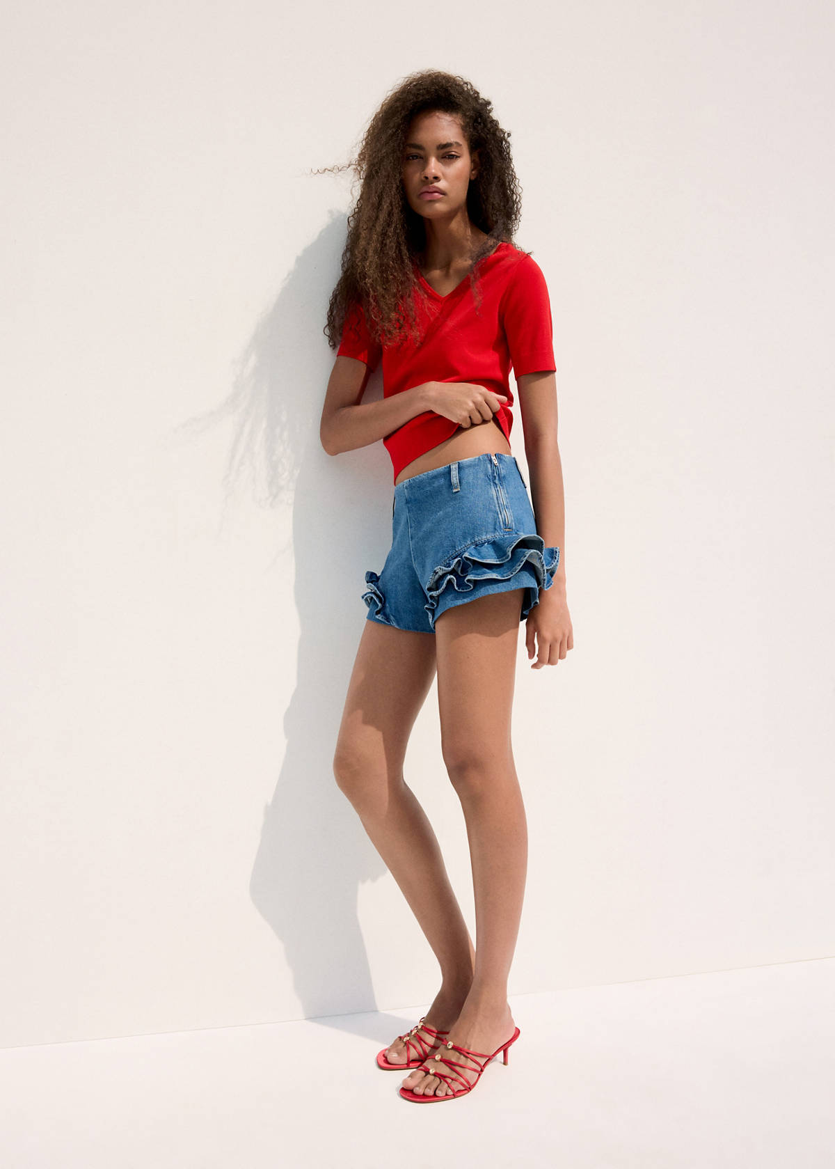 V-neck knit sweater — Red