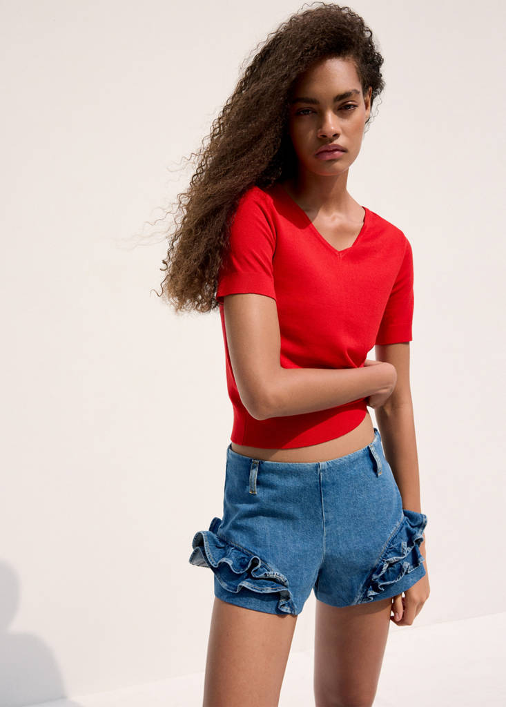 V-neck knit sweater — Red