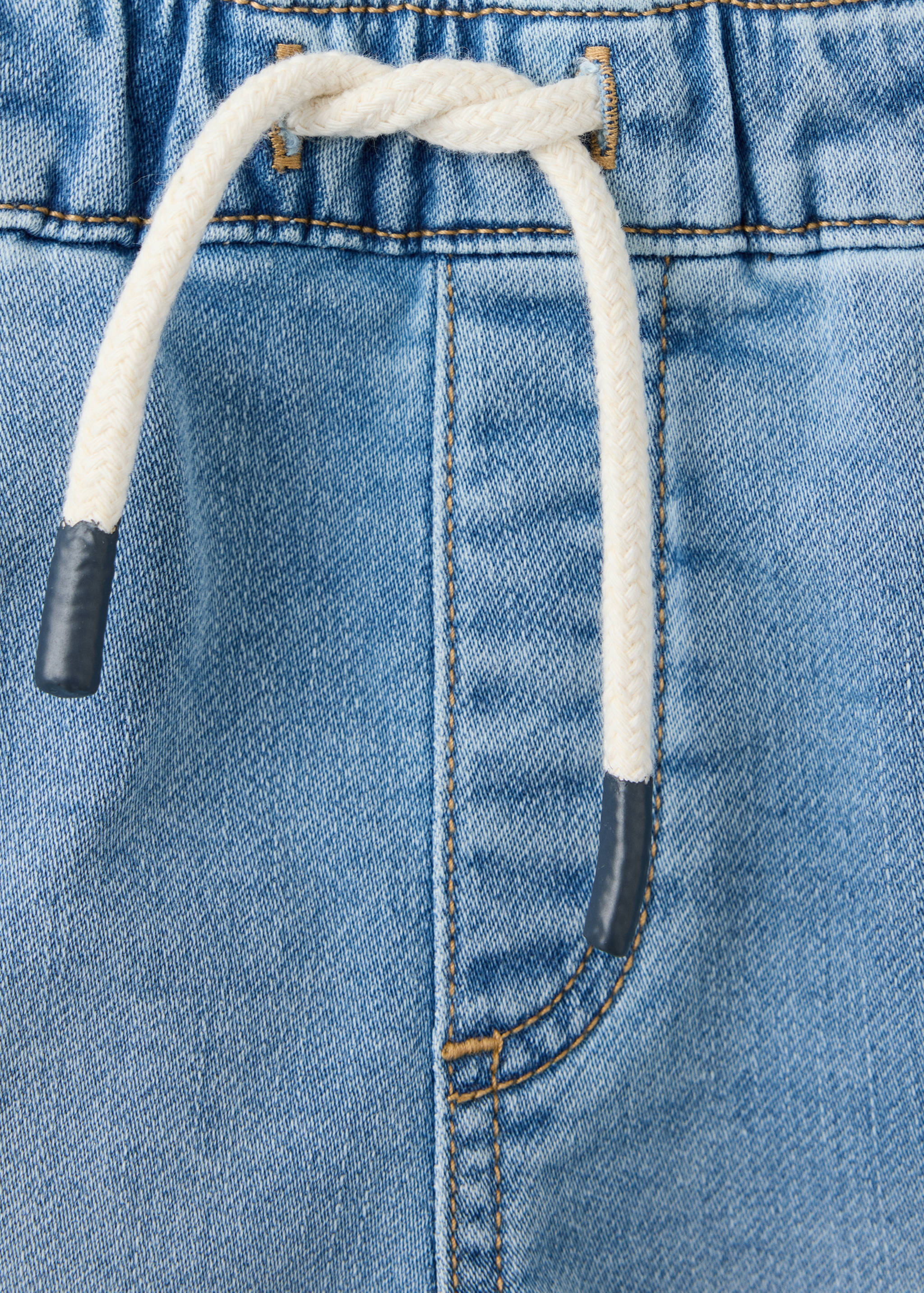Elastic waist denim Bermuda shorts - Details of the article 8