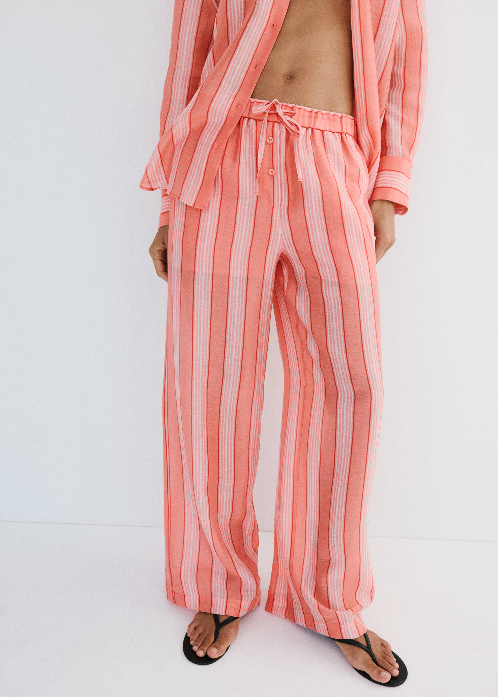 Pantalon droit en mélange lin lyocell à rayures - Plan moyen