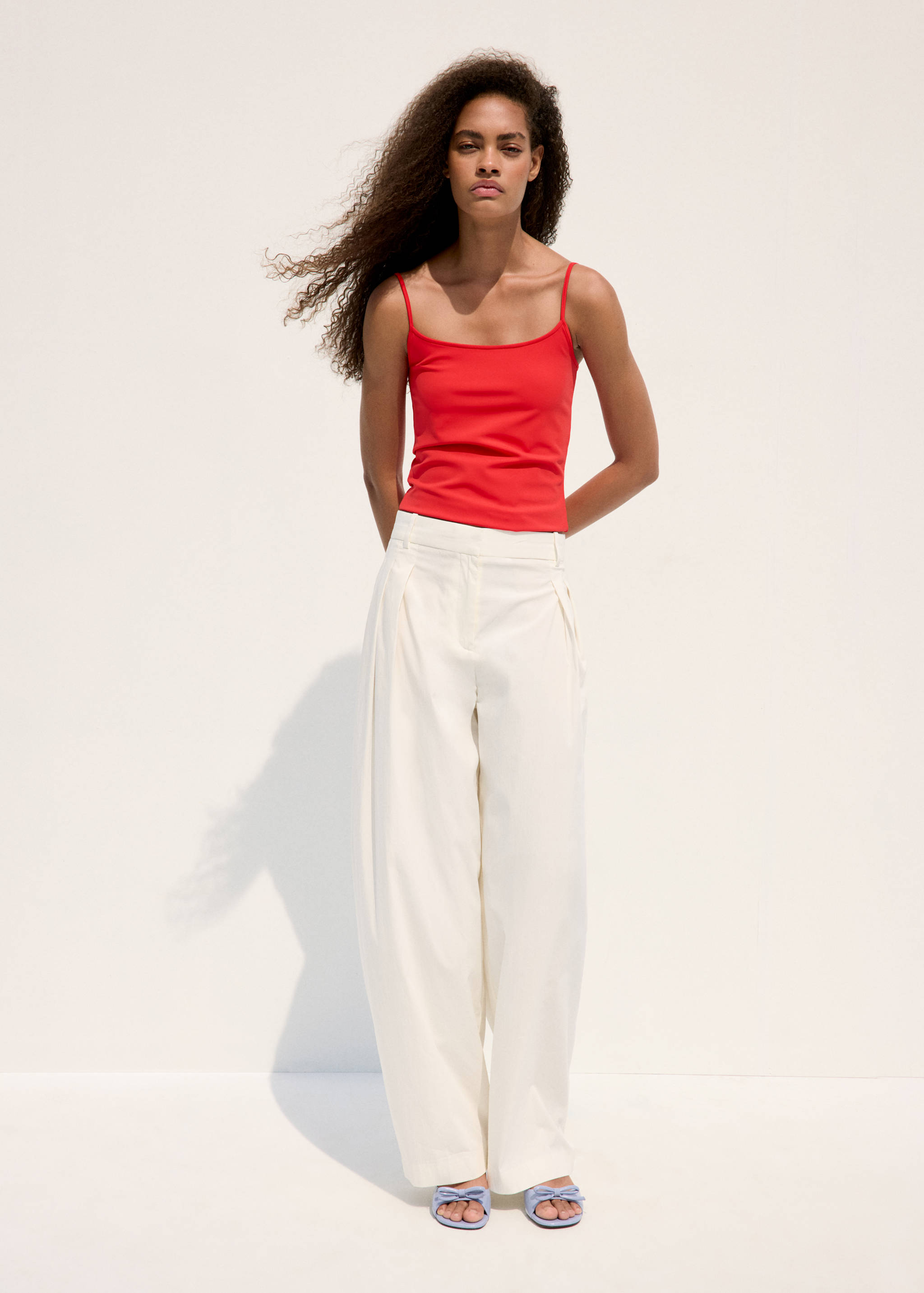 Fitted top with thin straps - General plane