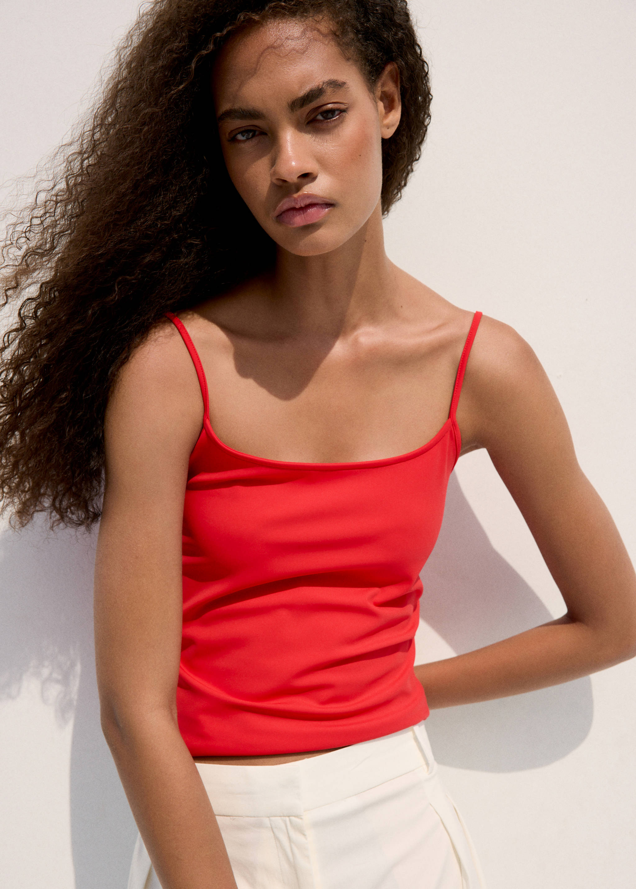 Fitted top with thin straps - Medium plane