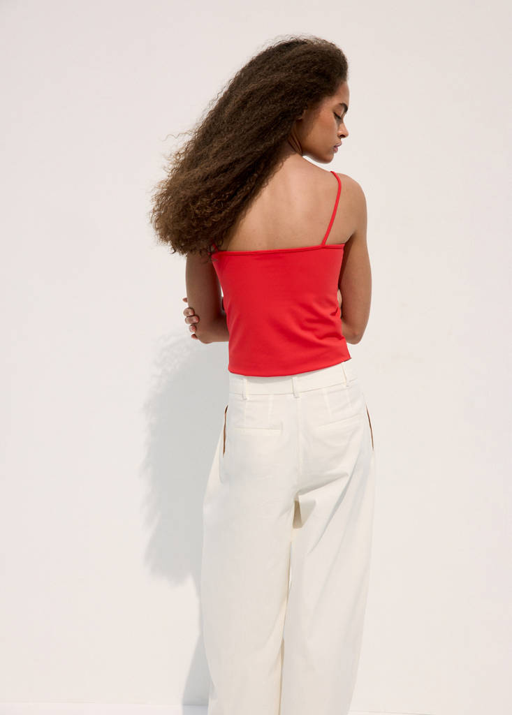 Fitted top with thin straps — Red
