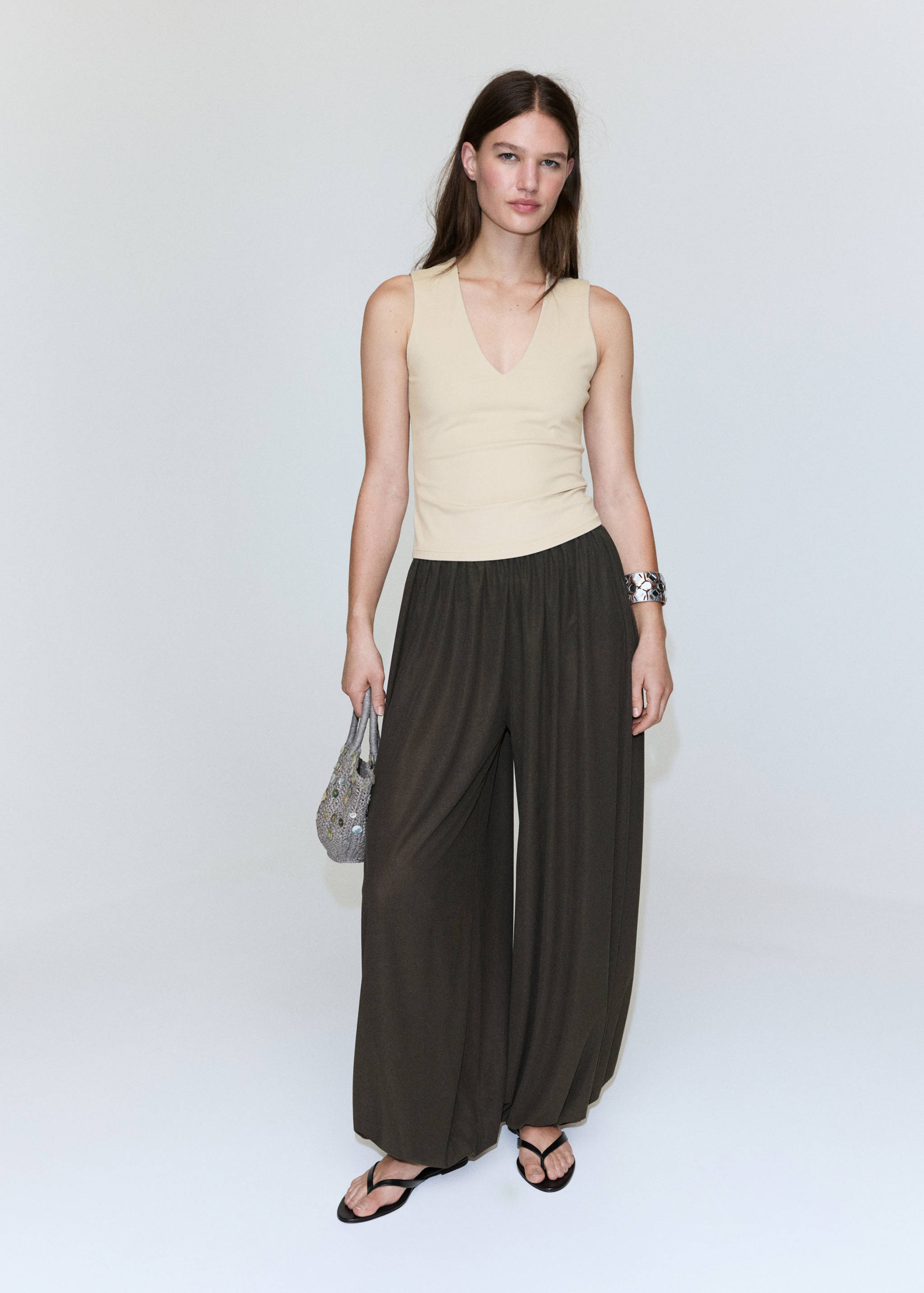 Fitted V-neck top - General plane