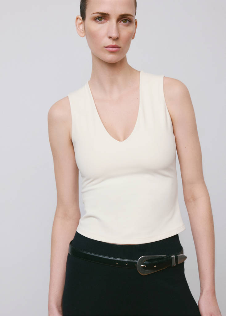 Fitted V-neck top — Ecru
