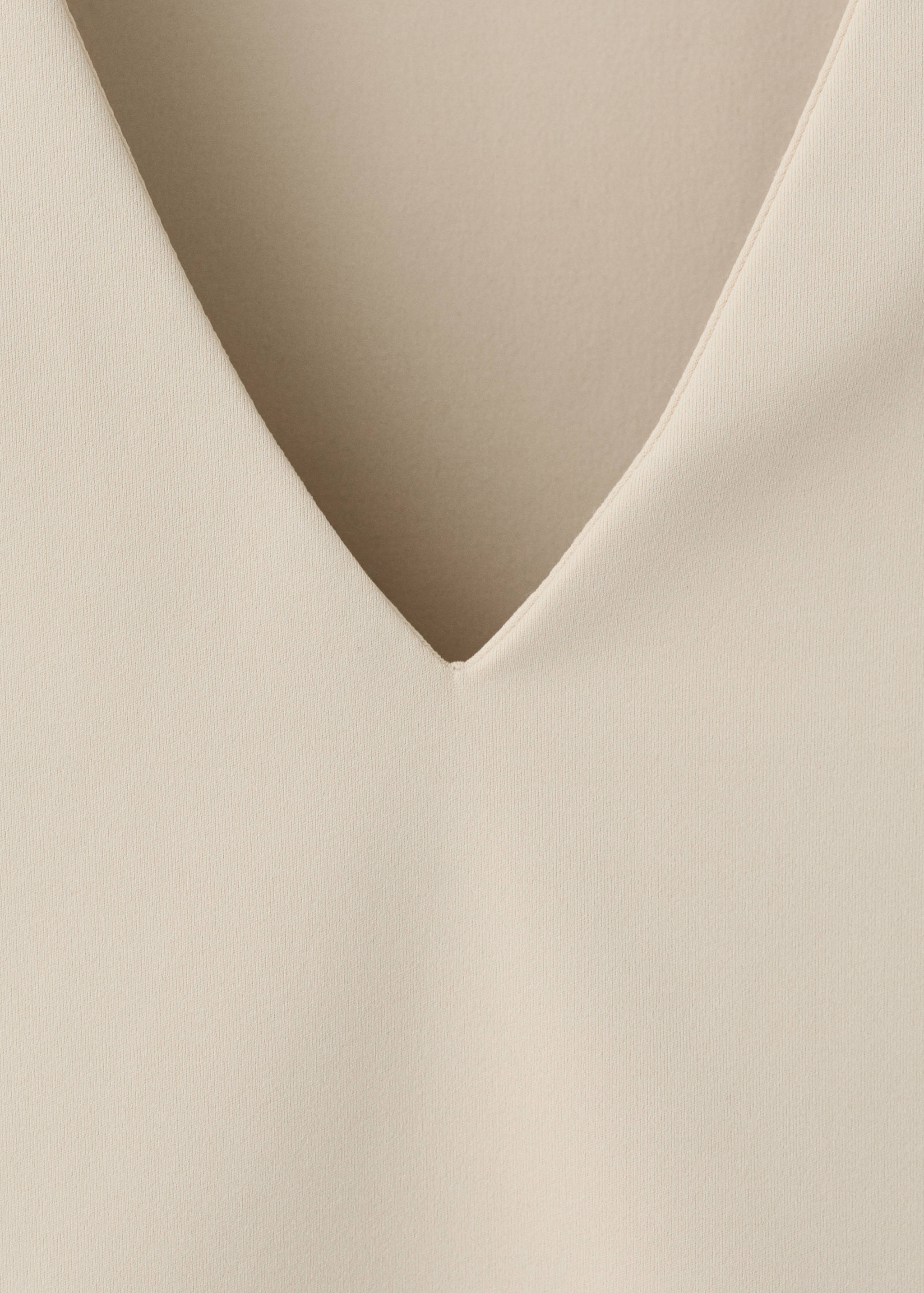 Fitted V-neck top - Details of the article 8
