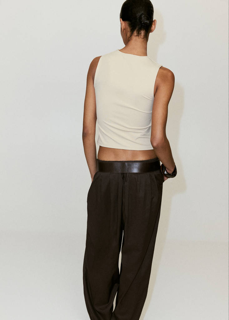 Fitted V-neck top — Light/Pastel Brown