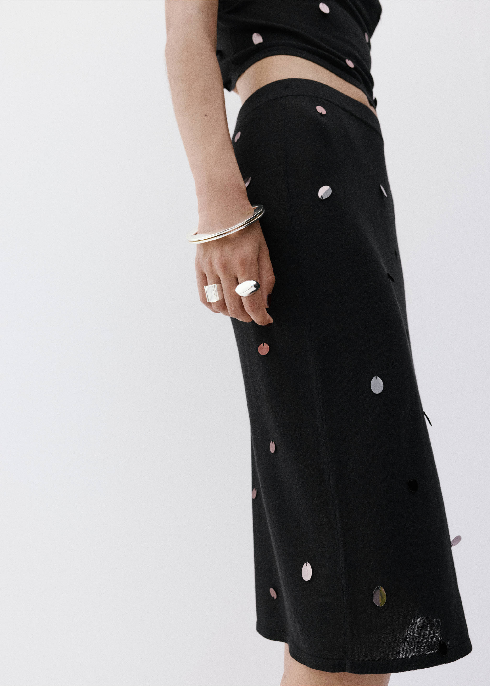Fine knit sequin skirt - Medium plane, Black. Ref: 37051381-00.