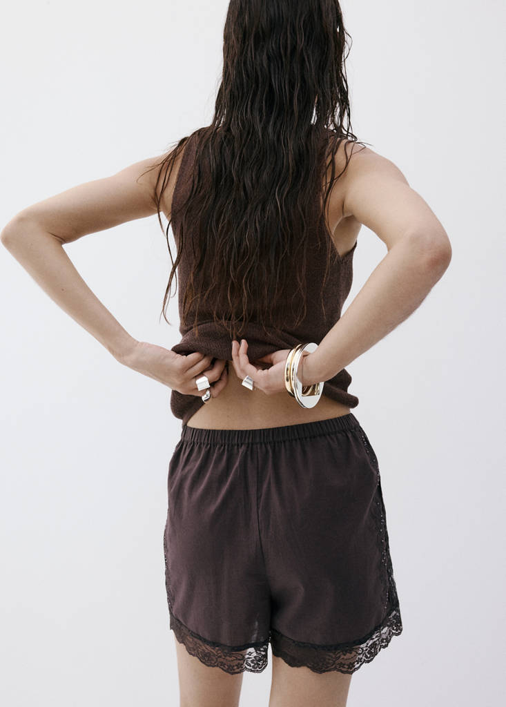 Straight shorts with lace detail — Brown