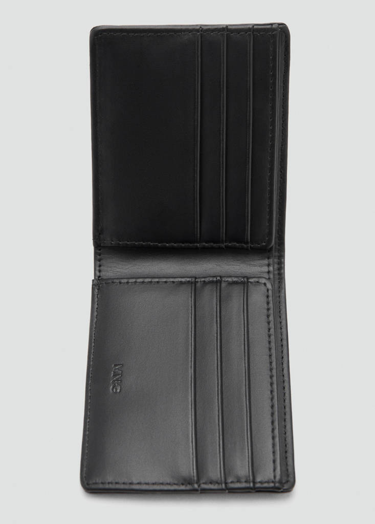 Wallet with embossed effect — Black