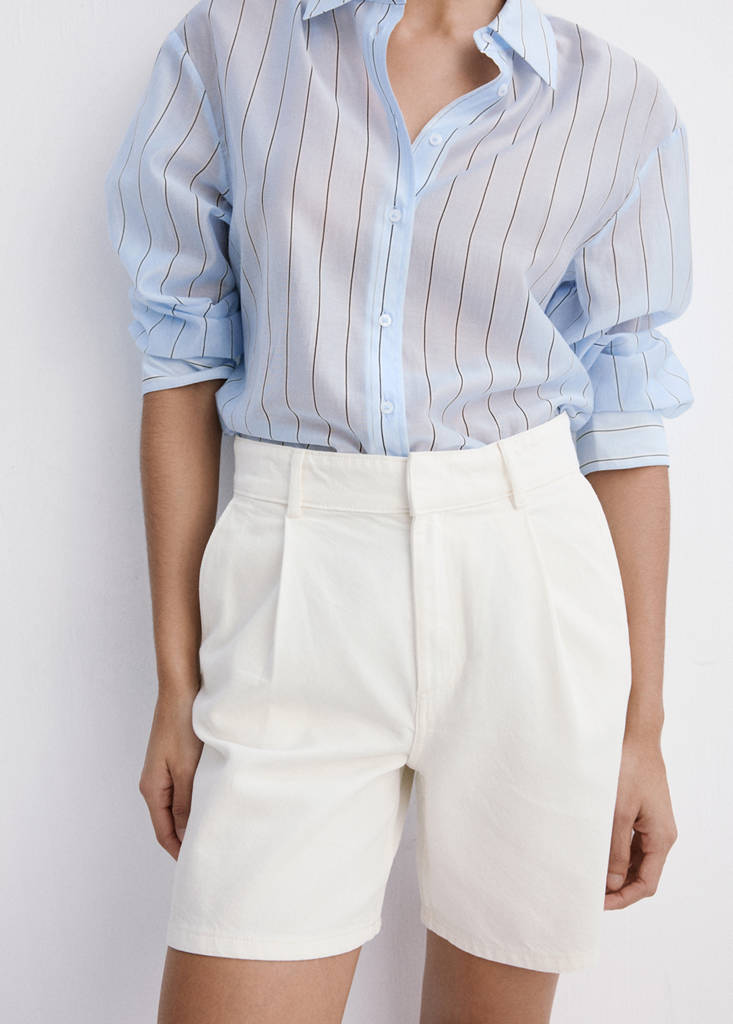 Mid-rise denim bermuda shorts with pleats — Off White