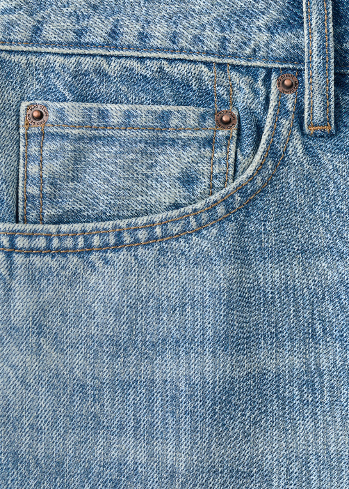 Straight-fit denim bermuda shorts — Medium Blue