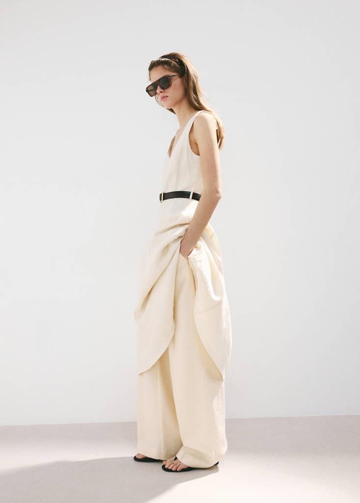 Linen midi-dress with belt — Ecru
