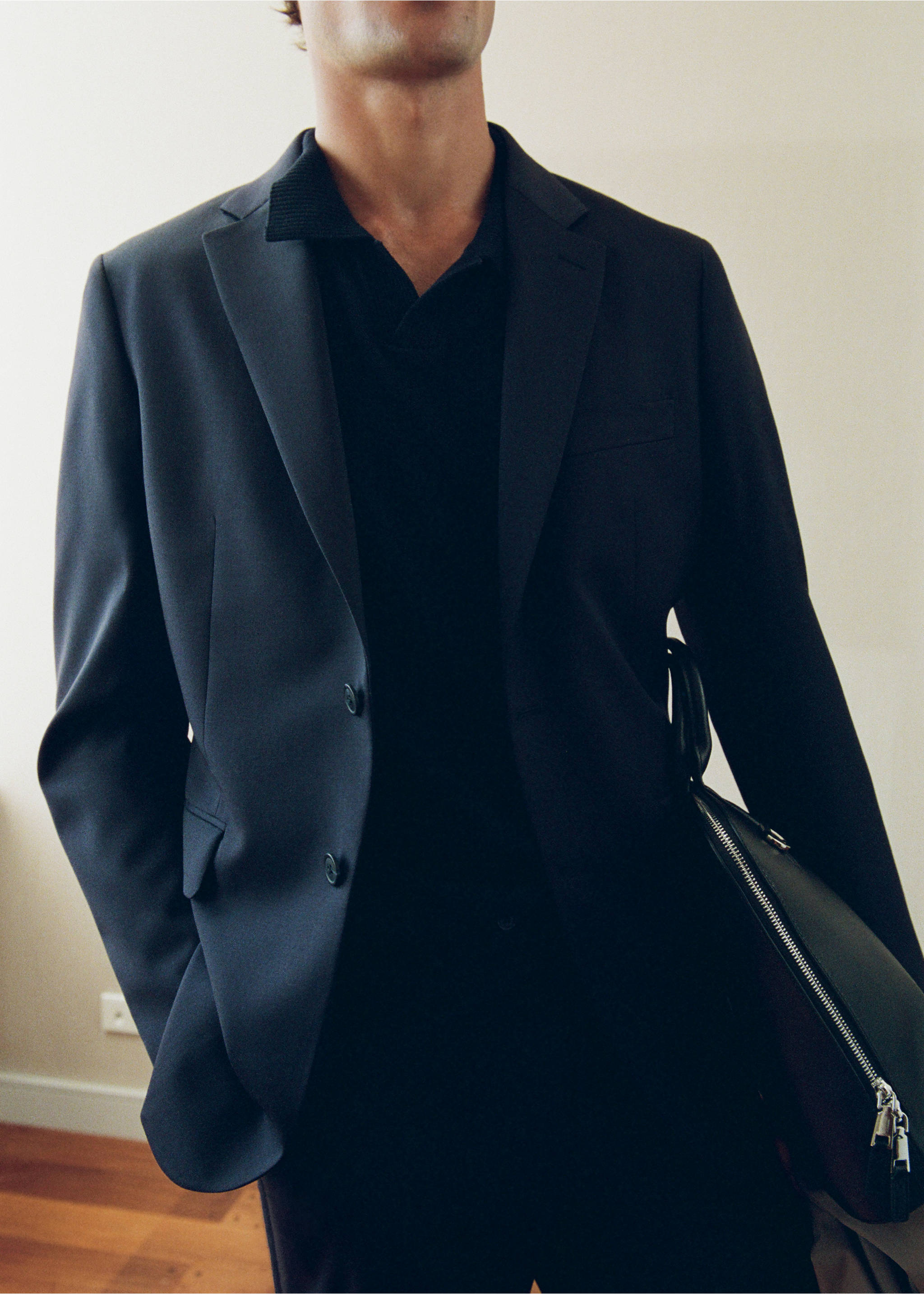 Turin 100% virgin wool suit jacket - Details of the article 6, Navy. Ref: 37051416-00.