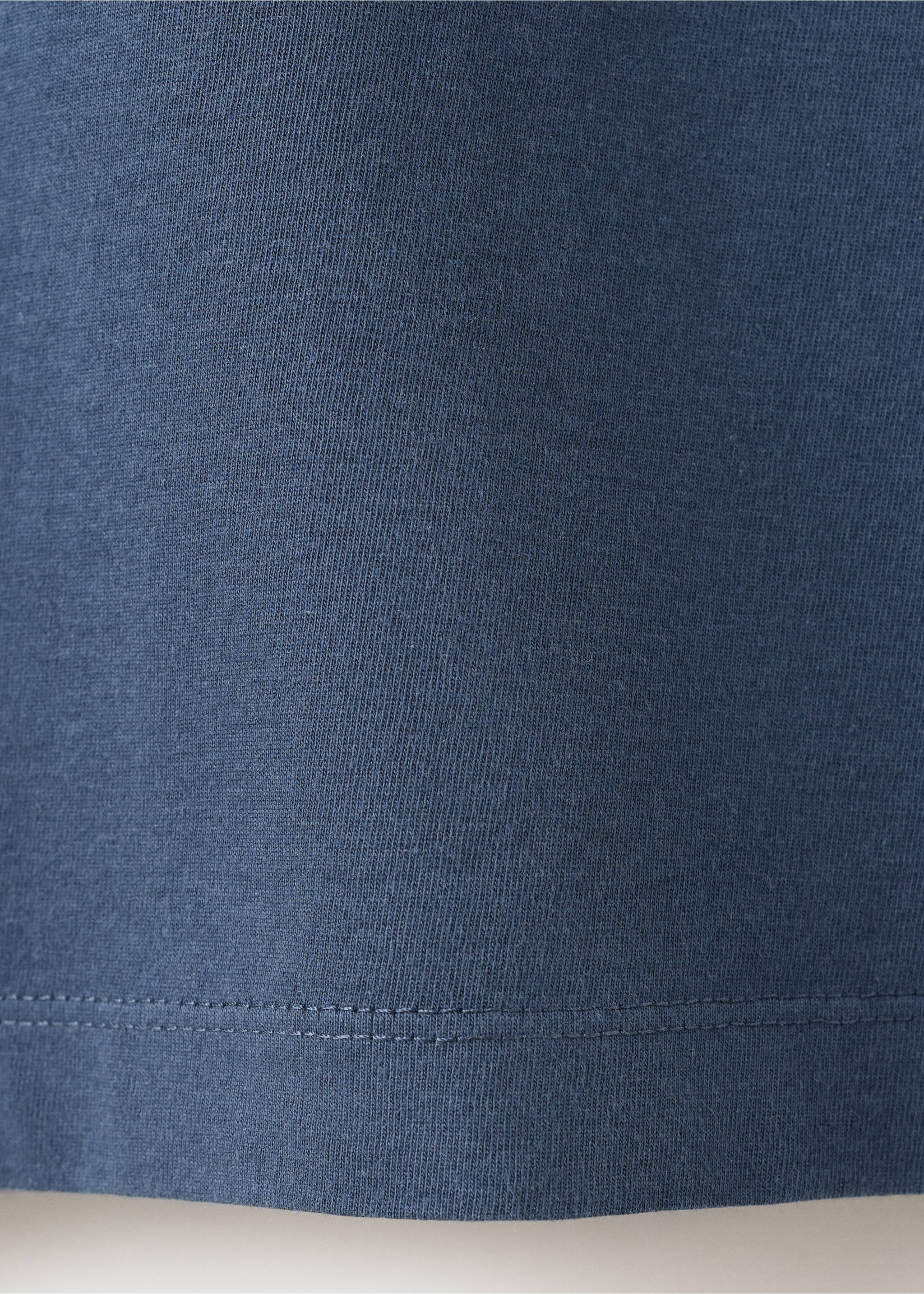 Solid 100% cotton polo - Details of the article 0, Navy. Ref: 37051440-00.