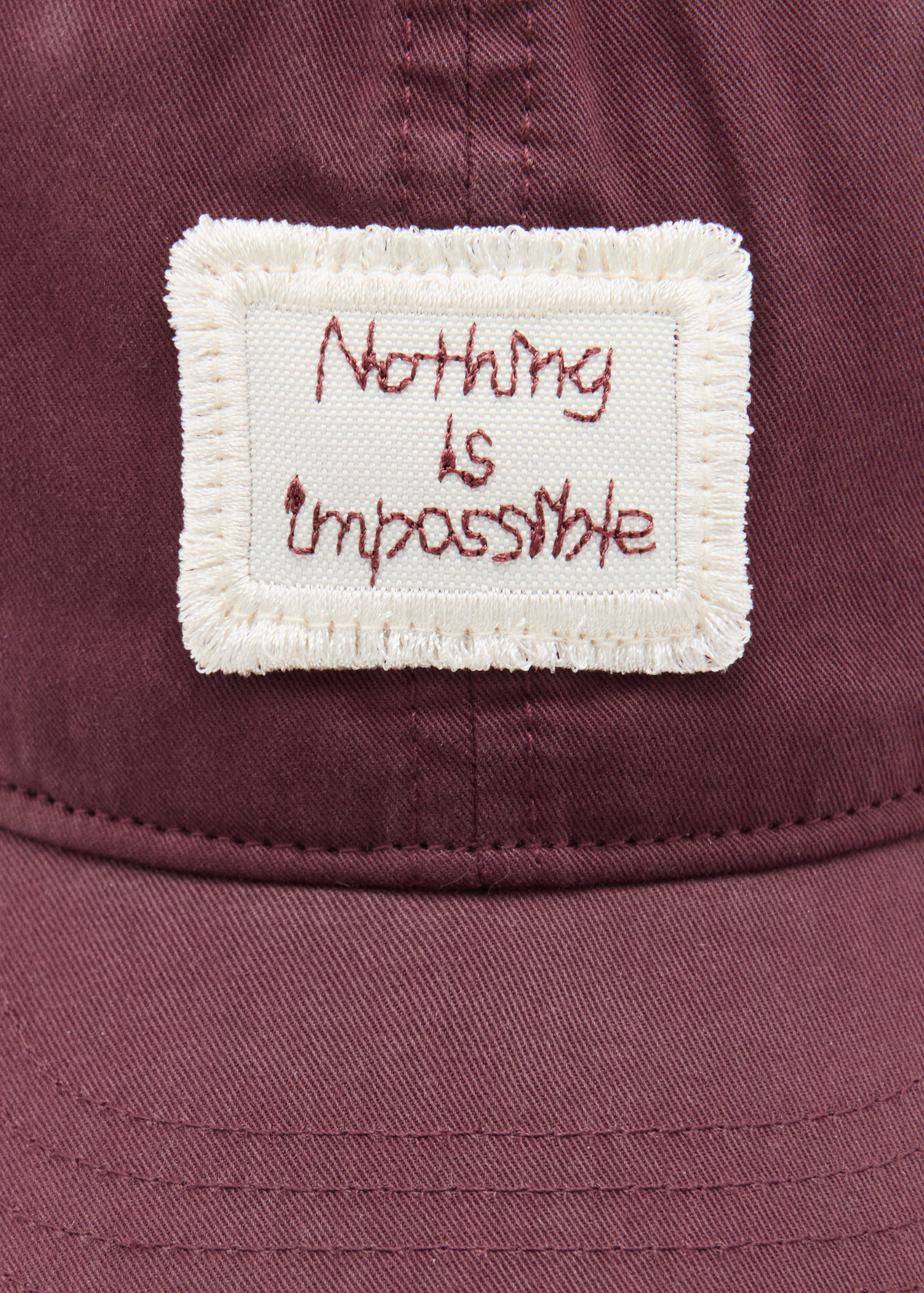 Cap mit Stick-Detail - Detail des Artikels 2