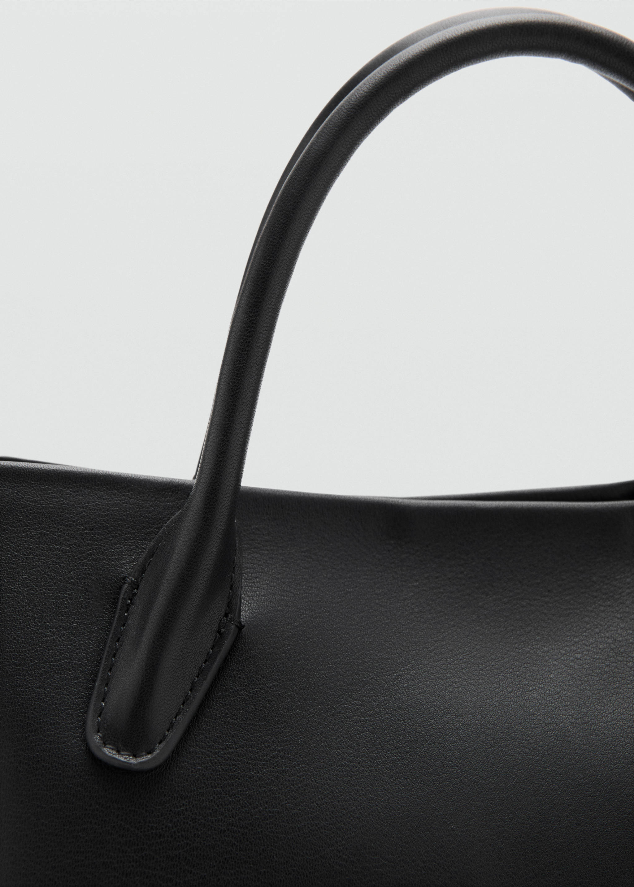 Leather handbag - Details of the article 2, Black. Ref: 37051448-00.
