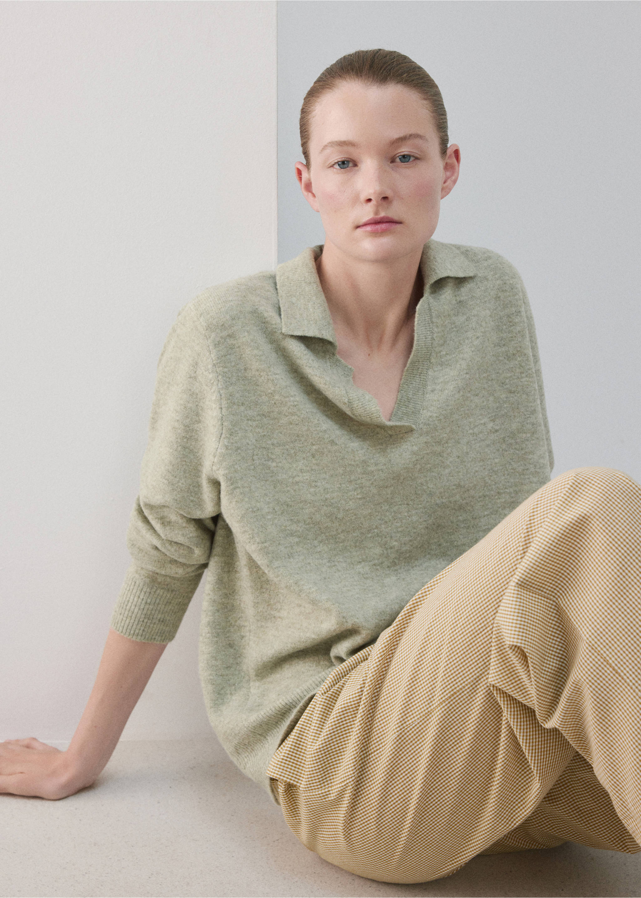 Knitted polo-neck sweater - Details of the article 3, Beige. Ref: 37051449-00.
