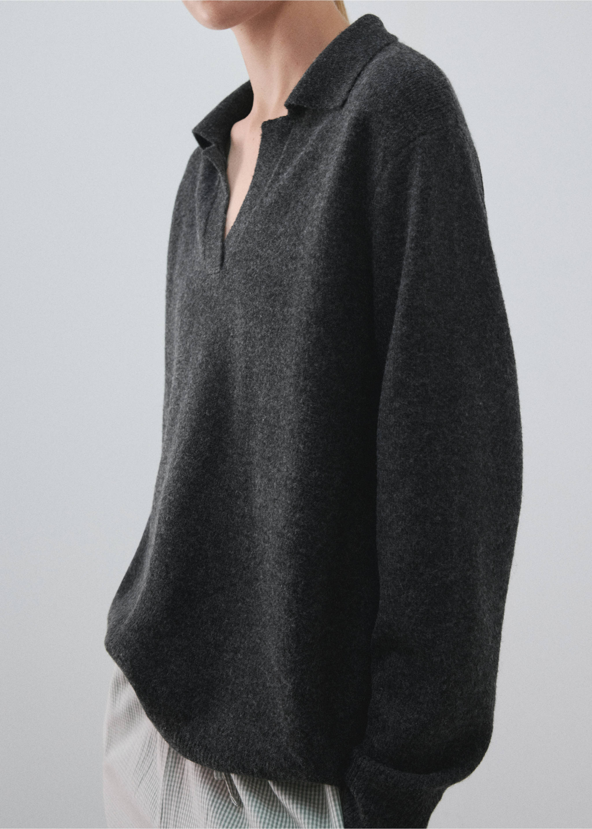 Knitted polo-neck sweater - Details of the article 1, Charcoal. Ref: 37051449-00.