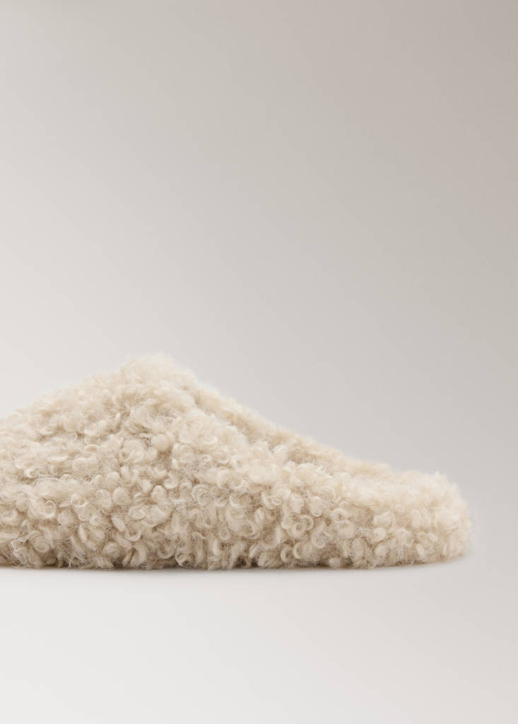Sheepskin slippers — Beige