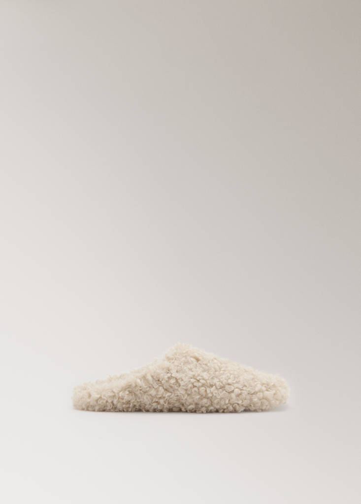 Sheepskin slippers — Beige