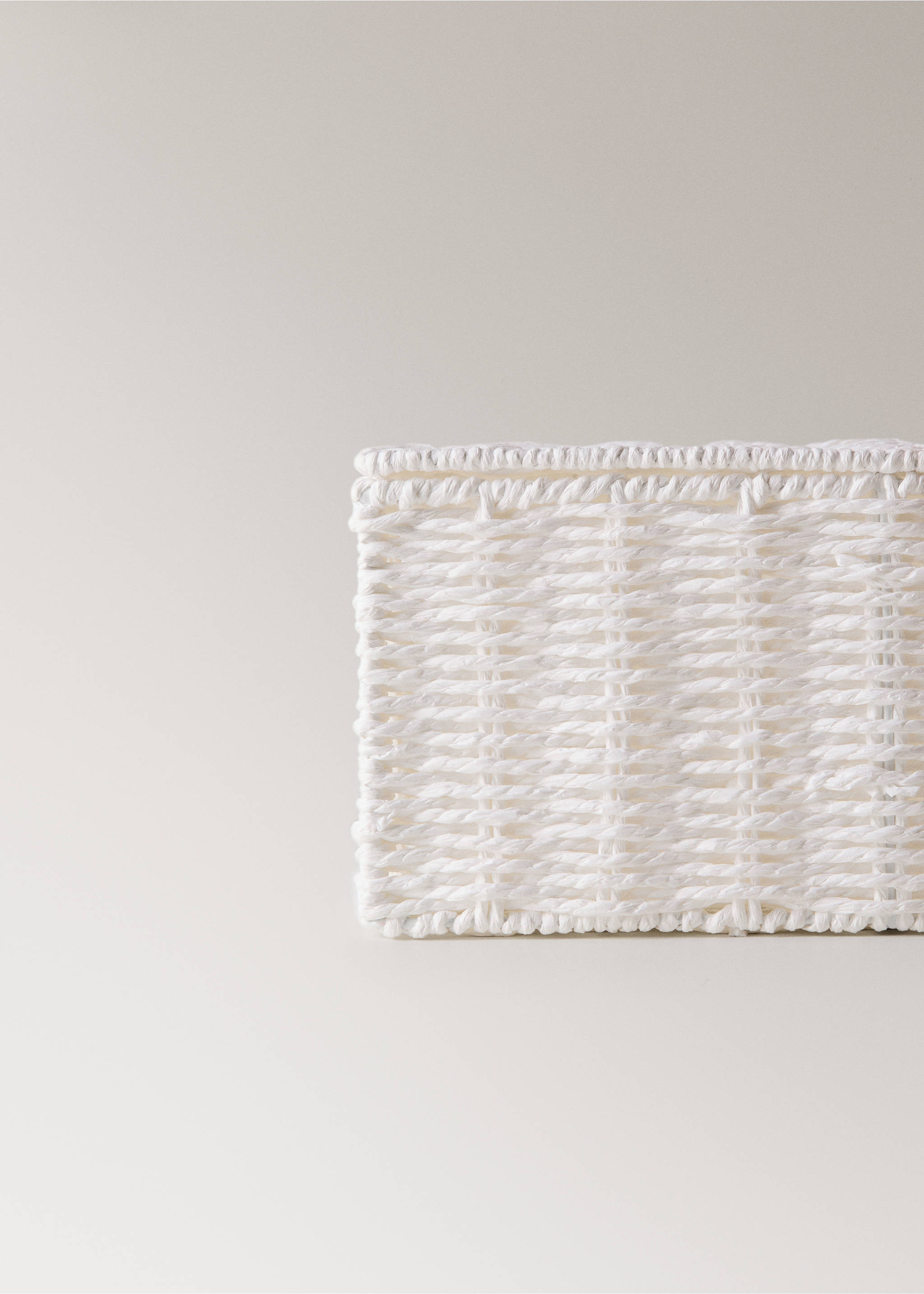 Medium-sized braided paper box - Details of the article 2, White. Ref: 37051451-00.