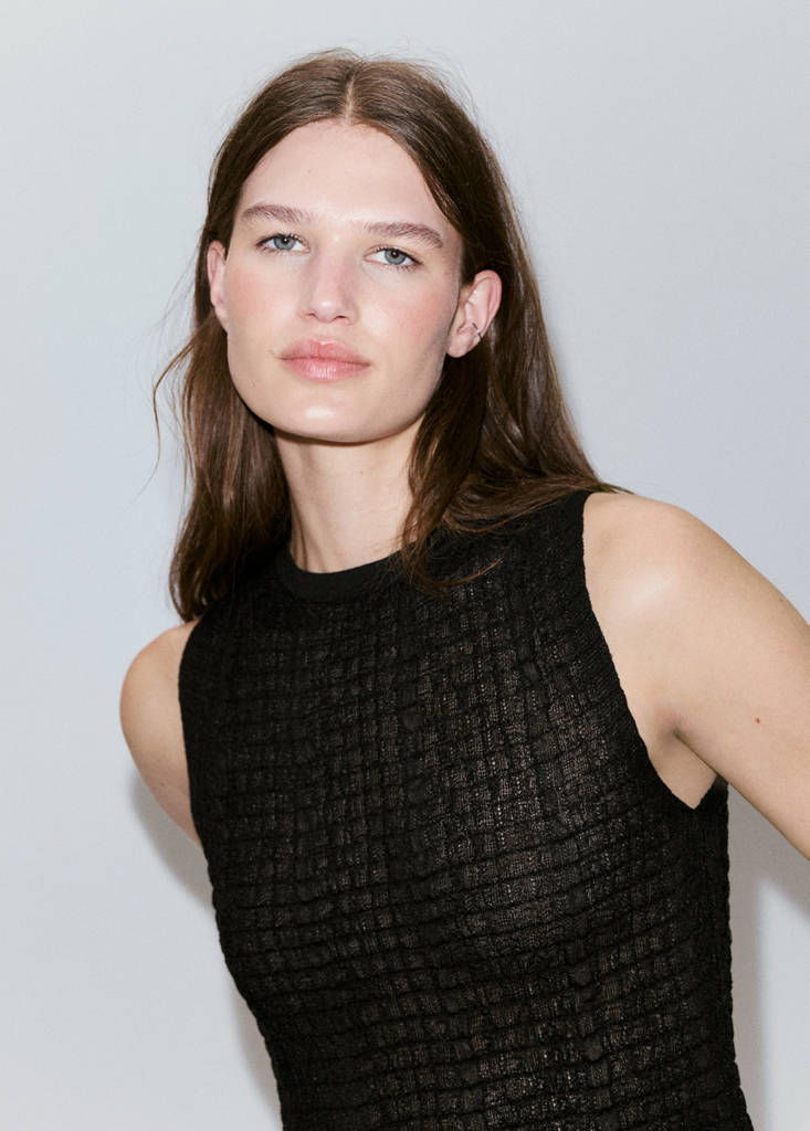 Semi-transparent ruched top — Black