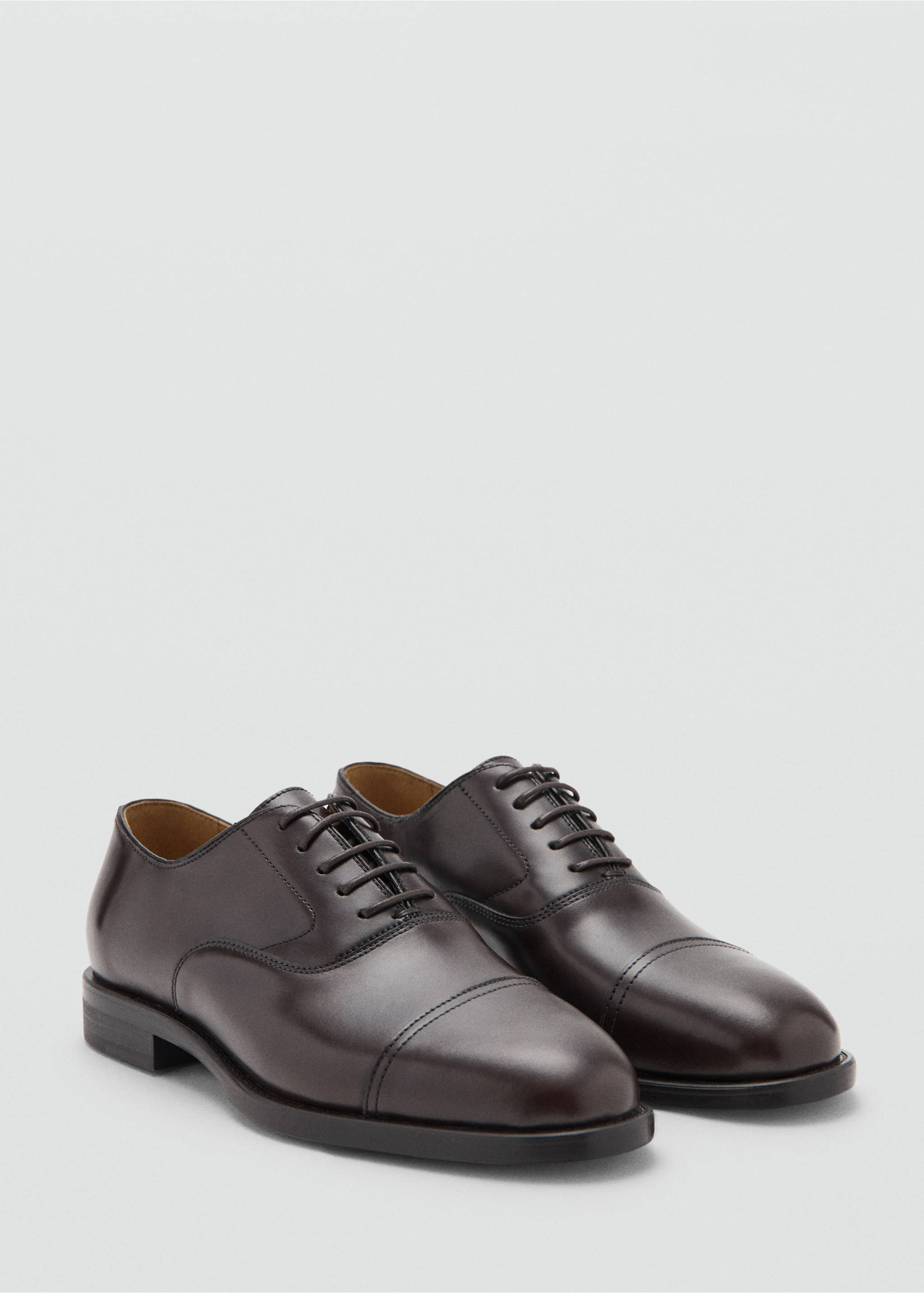 Chaussures style richelieus cuir - Plan moyen, Marron. Ref: 37051461-00.