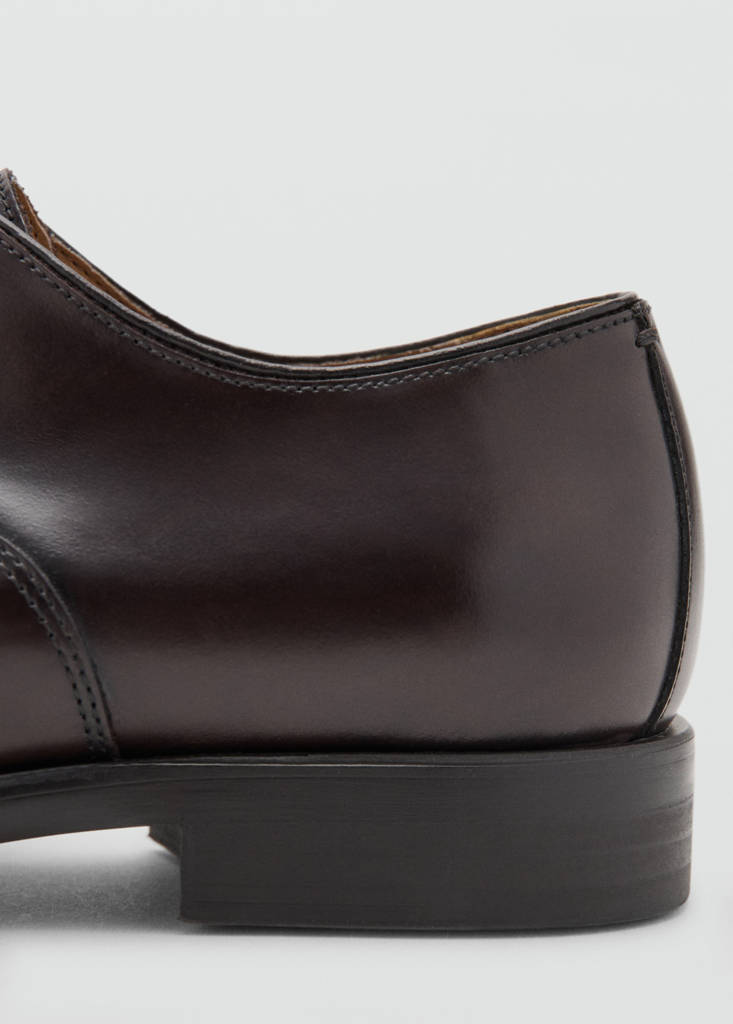 Oxford style leather shoe — Brown