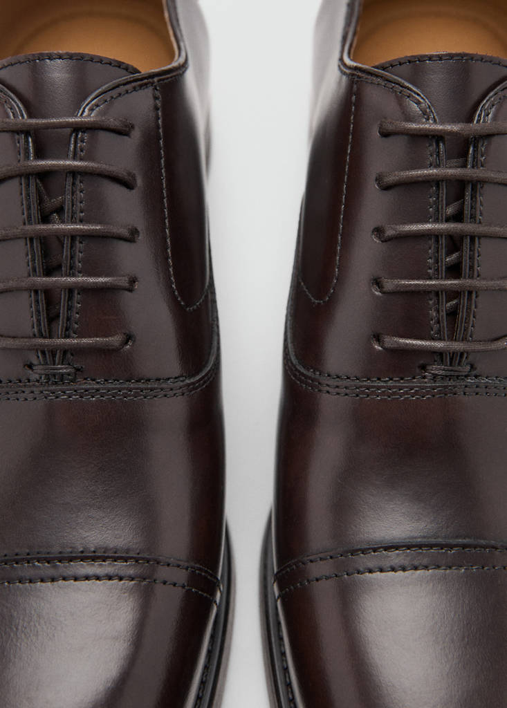 Oxford style leather shoe — Brown