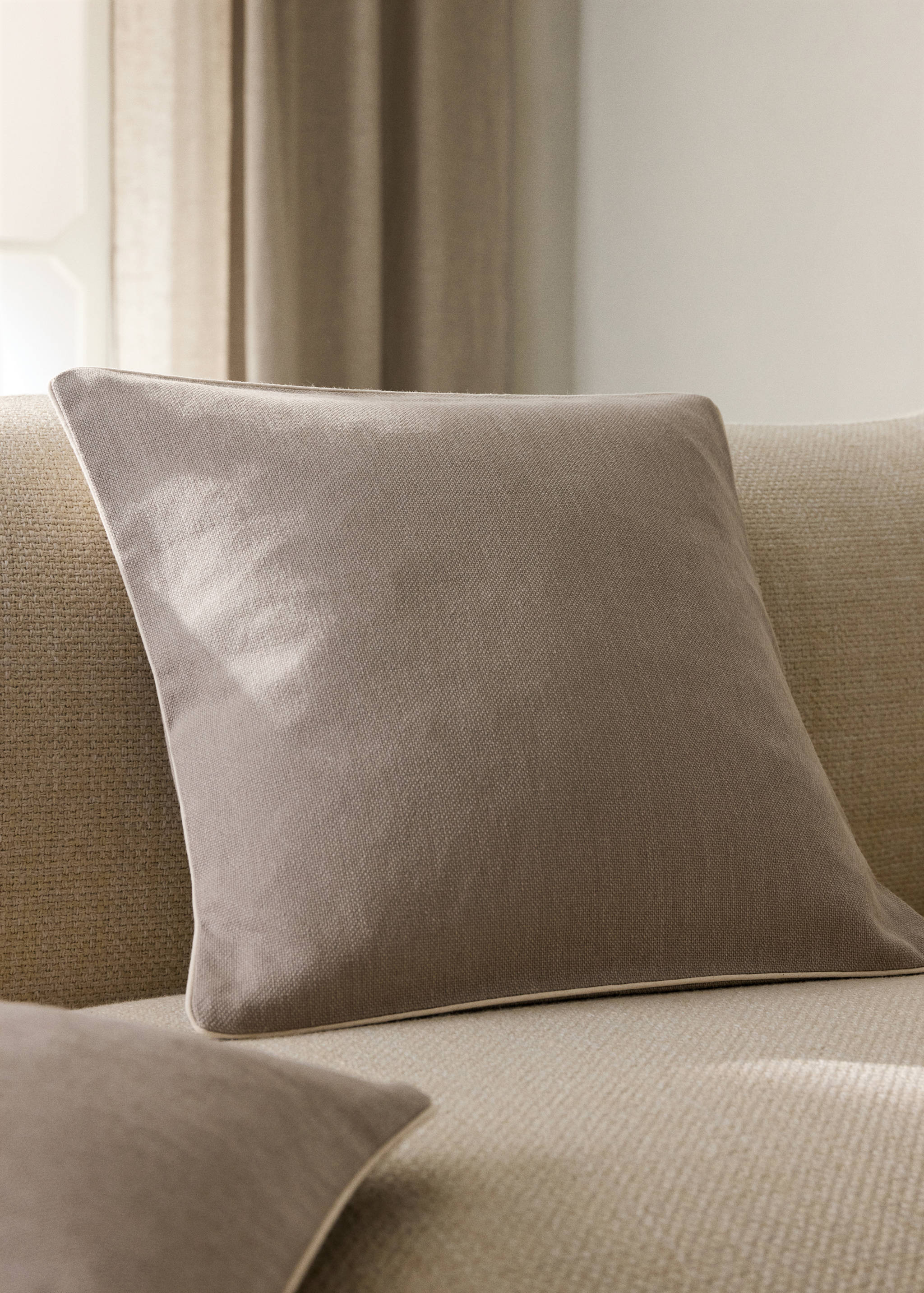 Cotton cushion cover with structure 45x45cm - General plane