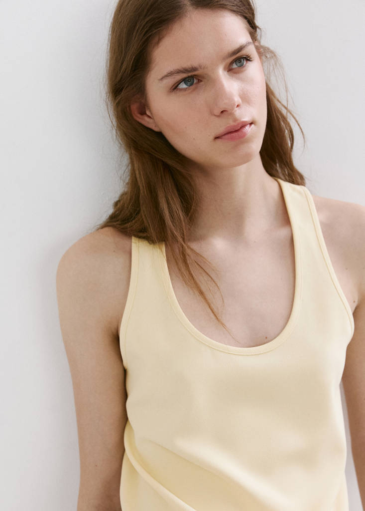 Round neck crop top — Pastel Yellow