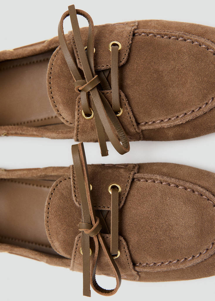 Suede deck shoe — Brown
