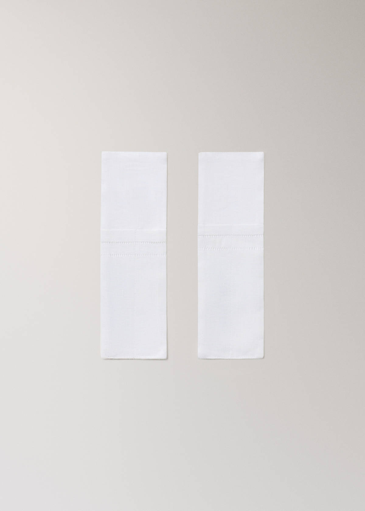 Linen cutlery holders with drawn threadwork detail — White