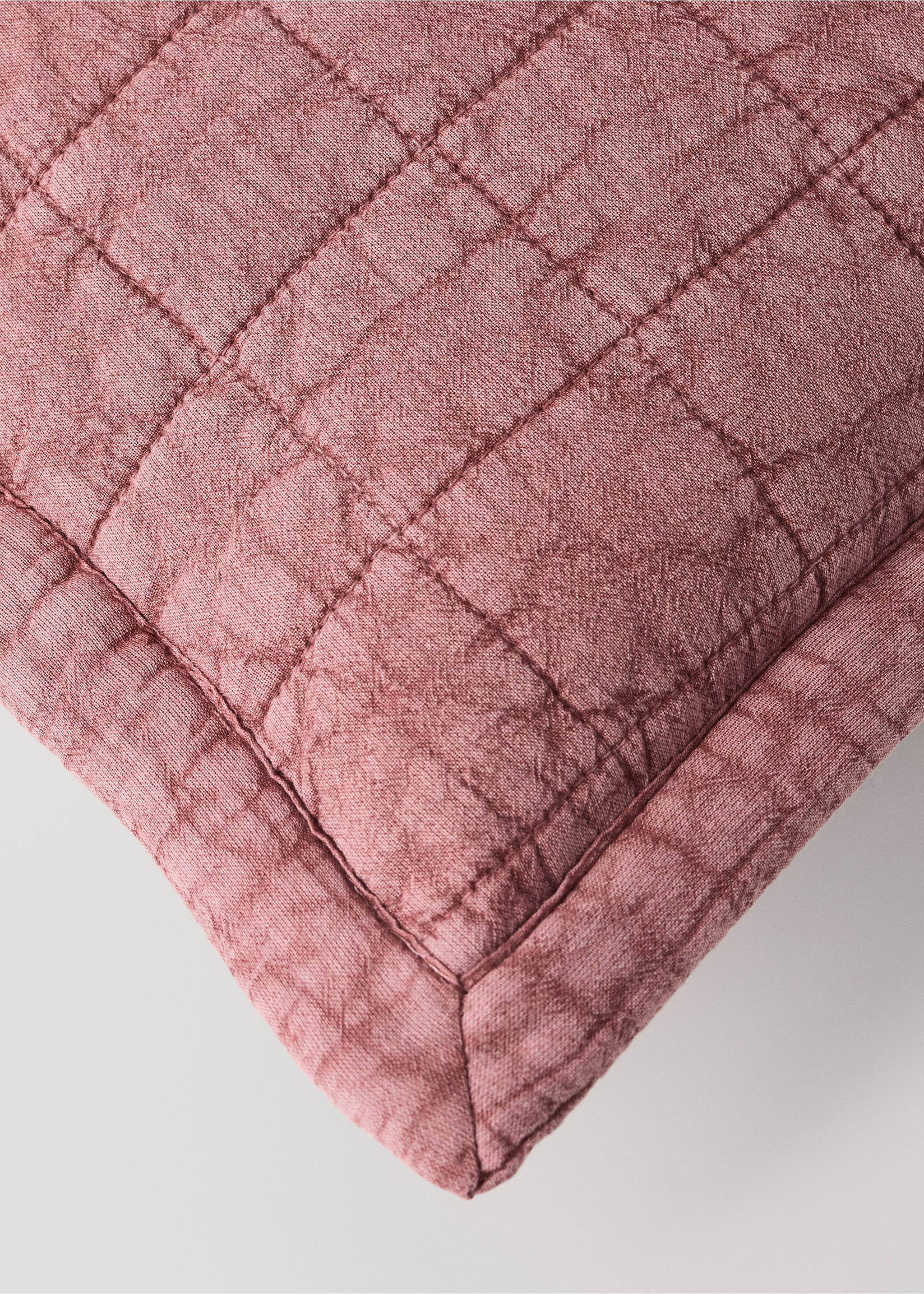 Children's cotton cushion cover with stitched check design - Details of the article 1, Coral Red. Ref: 37051485-00.