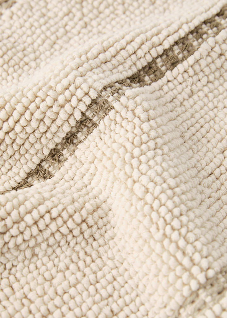 Striped bath mat with fringe detail — Ecru
