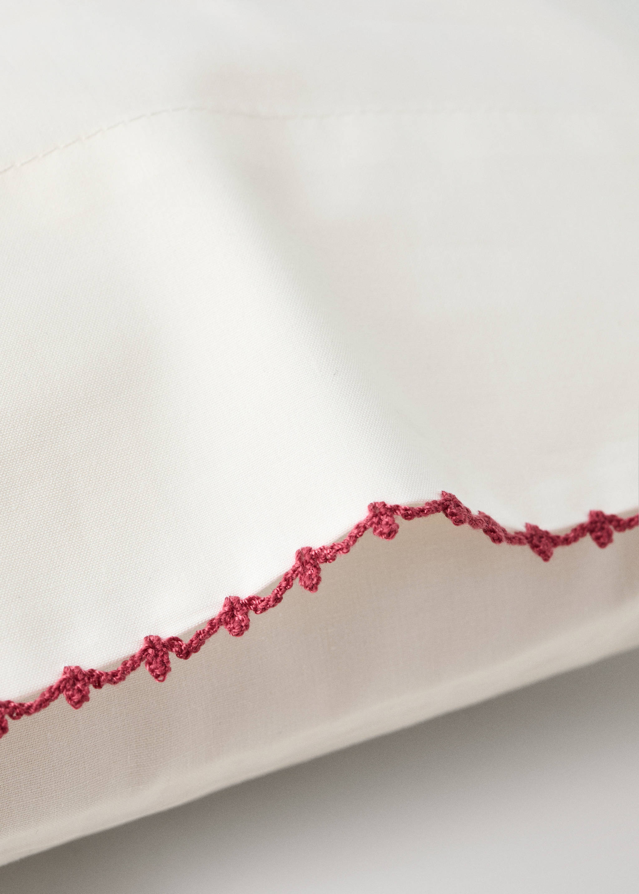 Cotton crib pillowcase with contrast detail 30x50 cm - Details of the article 2