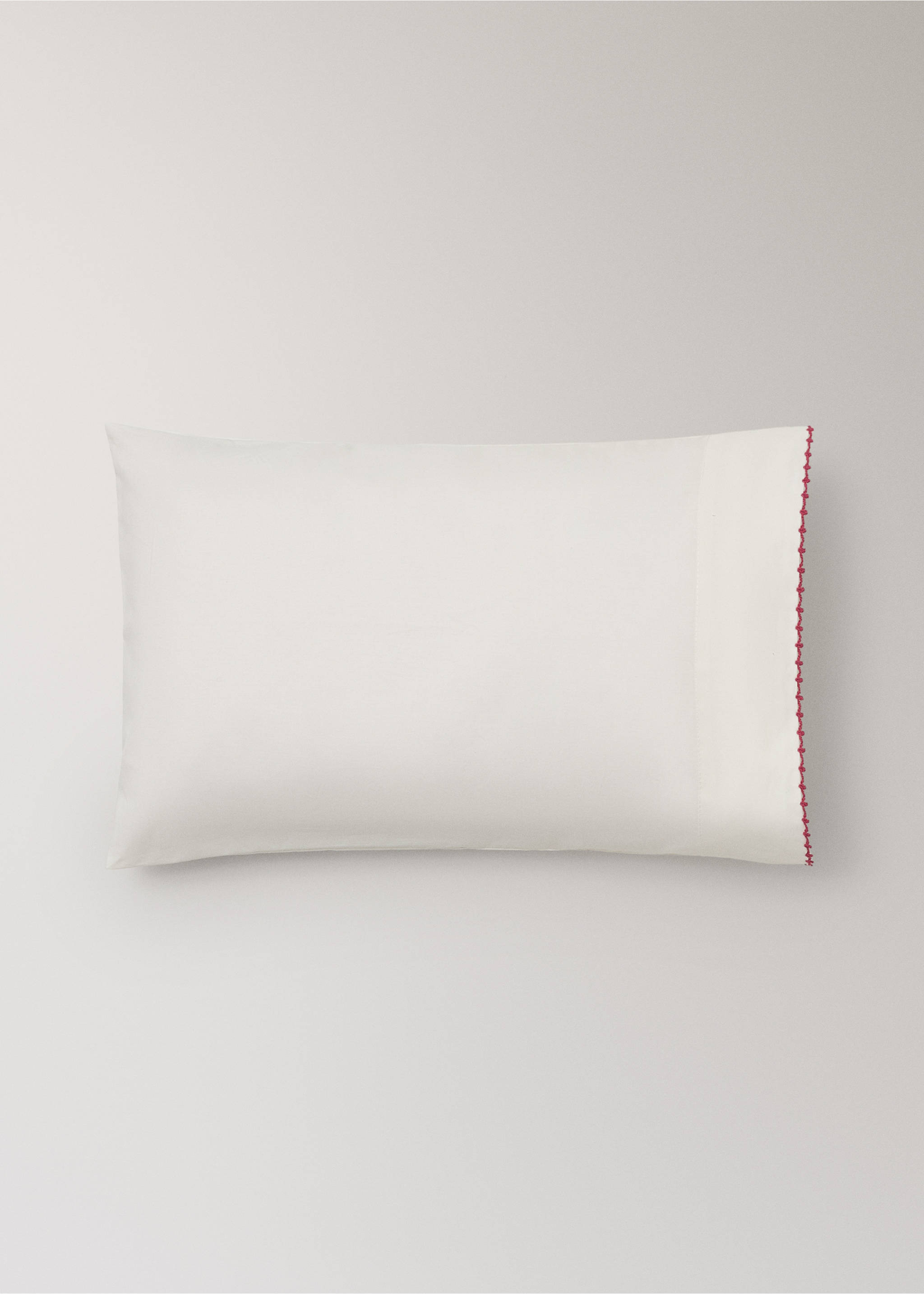Cotton crib pillowcase with contrast detail 30x50 cm - Article without model, Ivory White. Ref: 37051489-00.