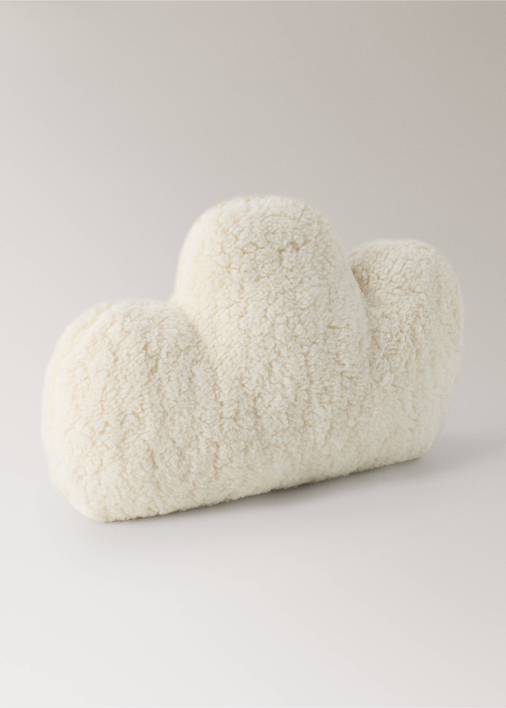 Soft cloud cushion - Details of the article 1, Off White. Ref: 37051493-00.