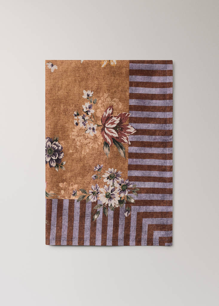 Printed linen-cotton tablecloth with floral contrast stripe, for 8 to 10 diners - thumbnail 2
