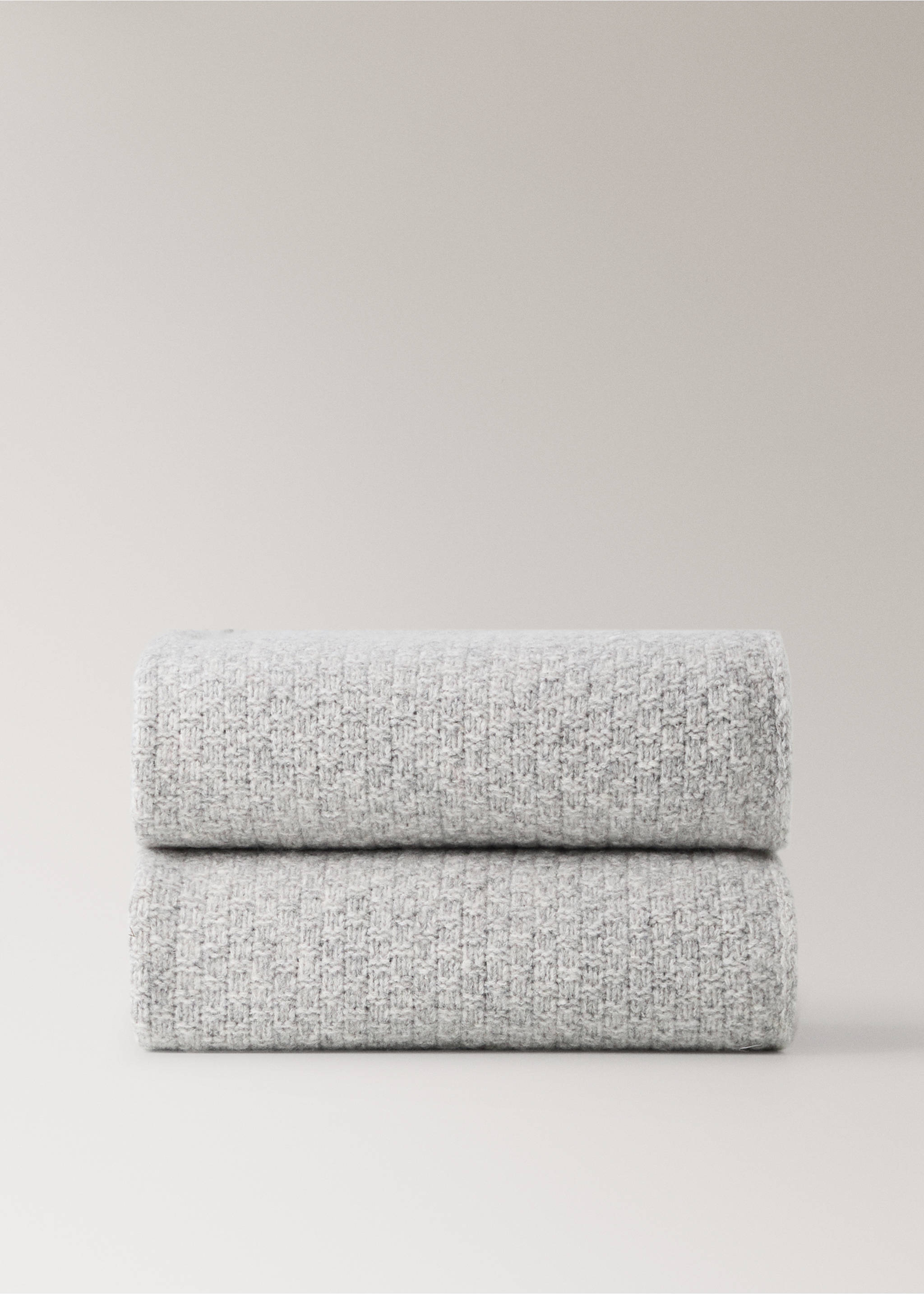 Chunky knit textured blanket - Article without model, Grey. Ref: 37051540-00.