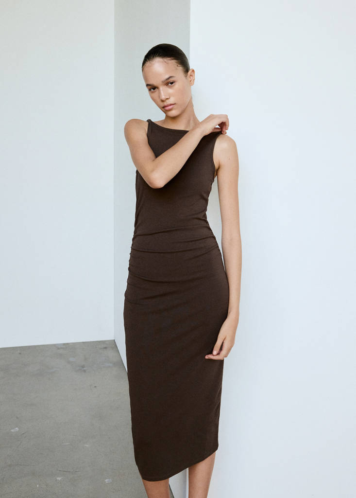 Ruched asymmetric strap dress — Brown