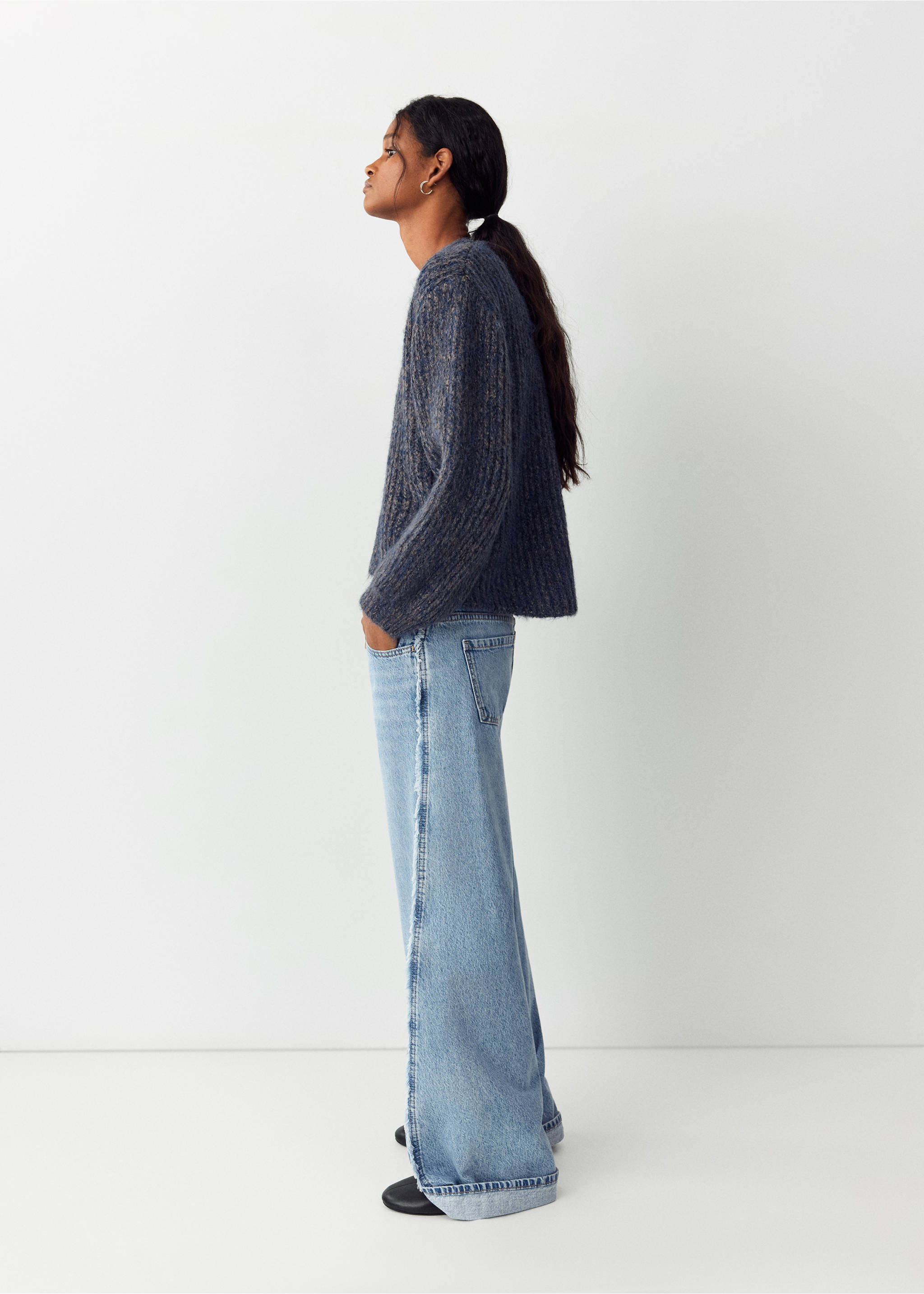 Low-waist wide-leg jeans - Details of the article 1, Medium Blue. Ref: 37052535-00.