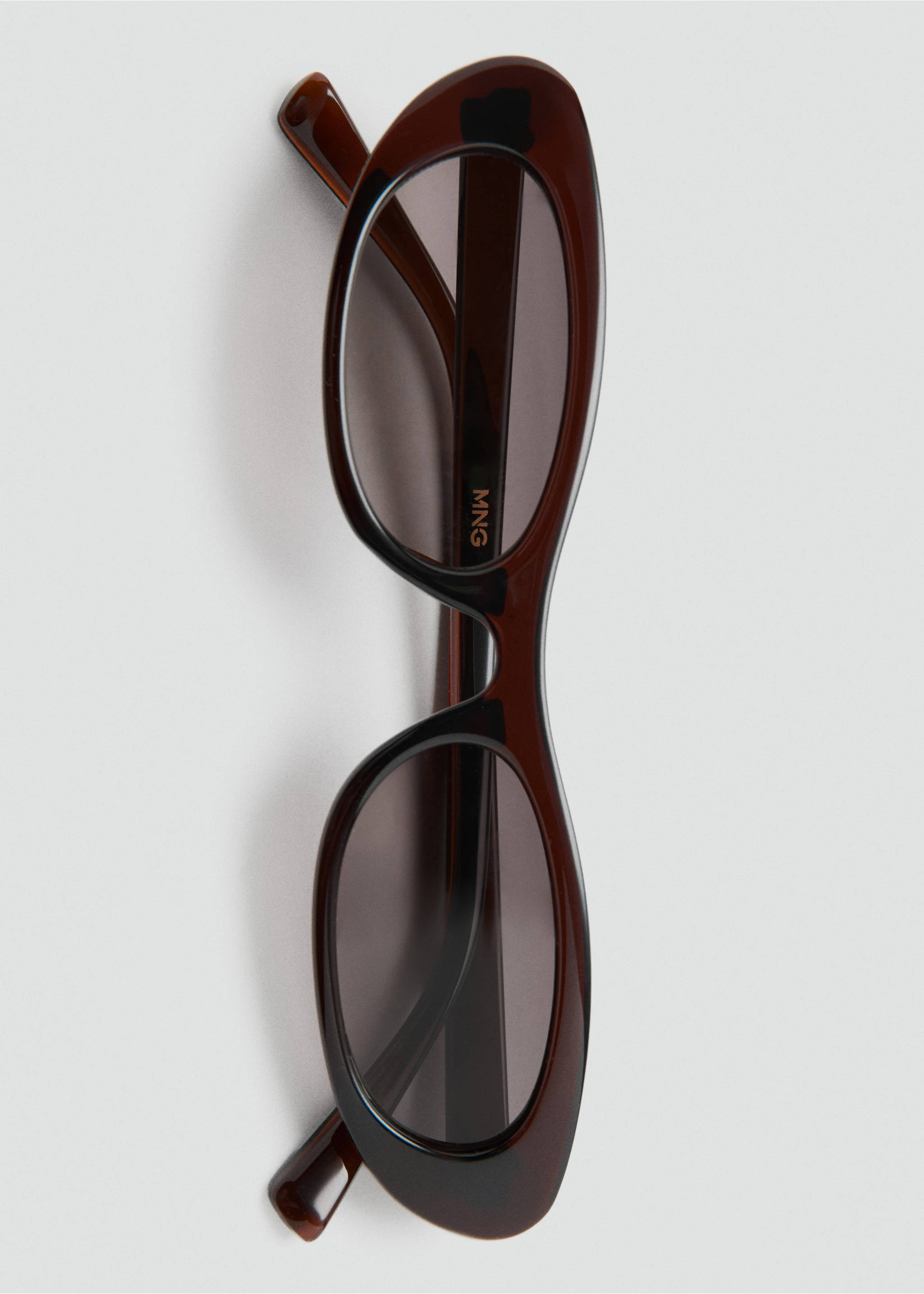Oval acetate sunglasses - Details of the article 2, Brown. Ref: 37052536-00.