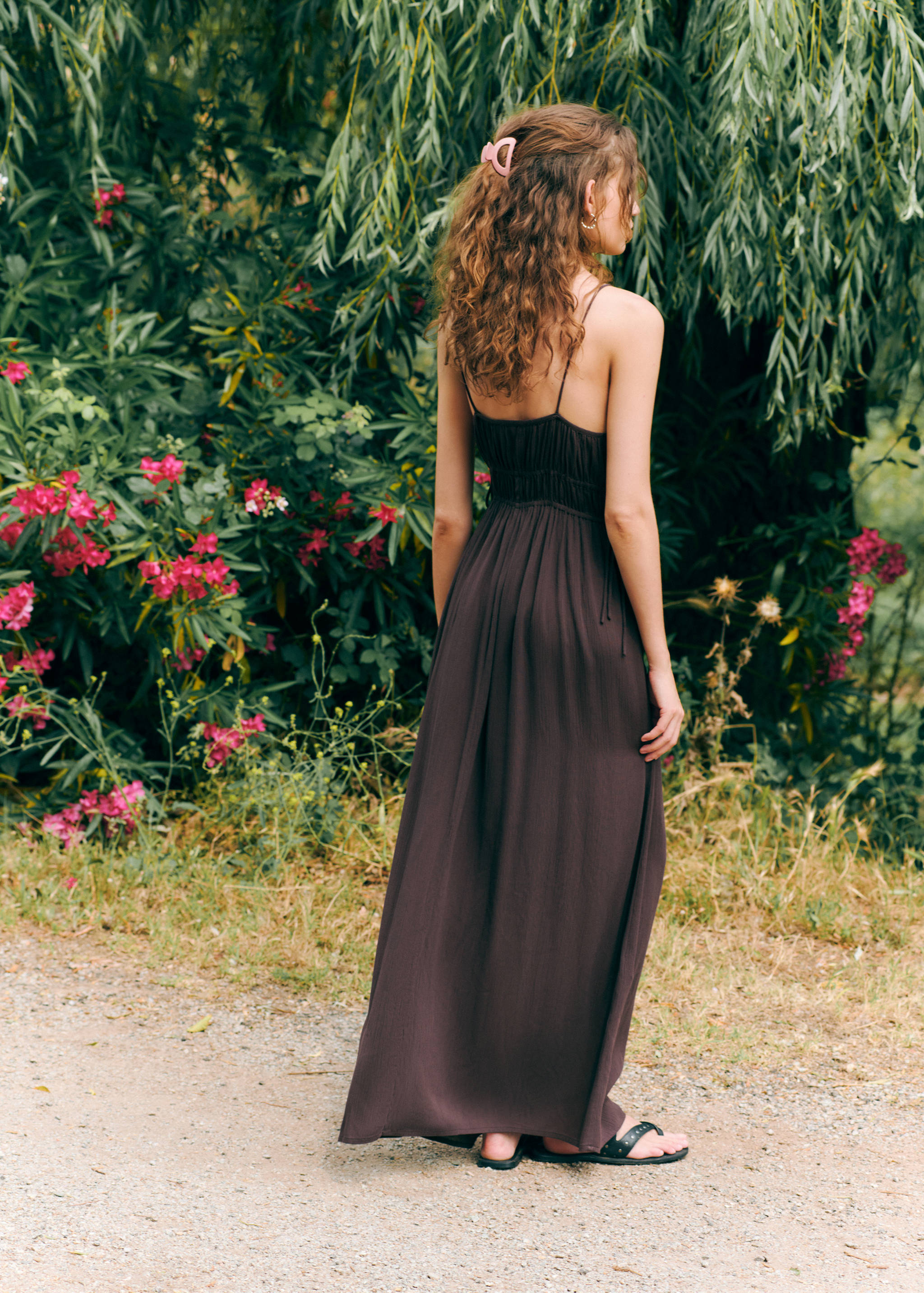 Crinkle dress with side ties - Reverse of the article