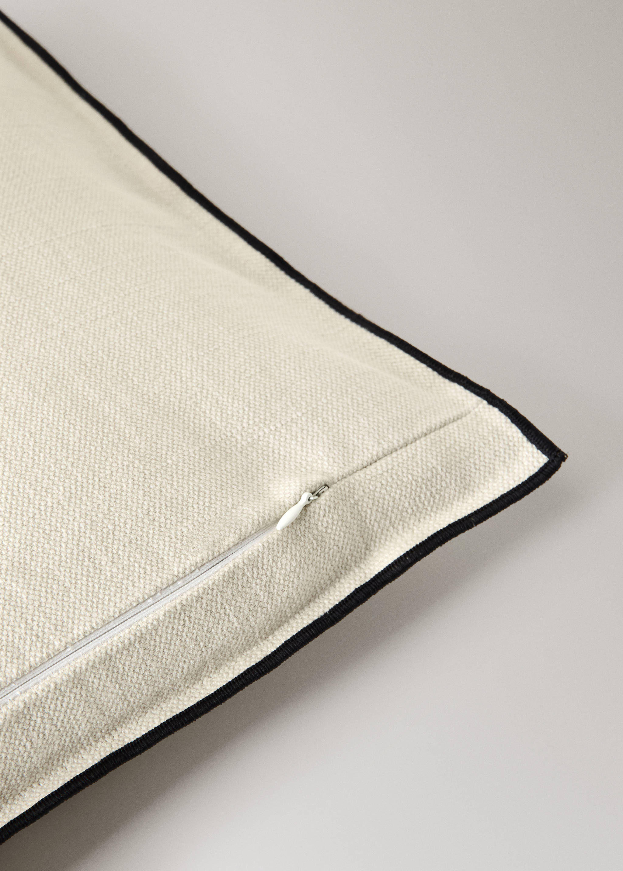 Funda cojín algodón lino overlock pestaña 40x60 cm - Detalle del artículo 2