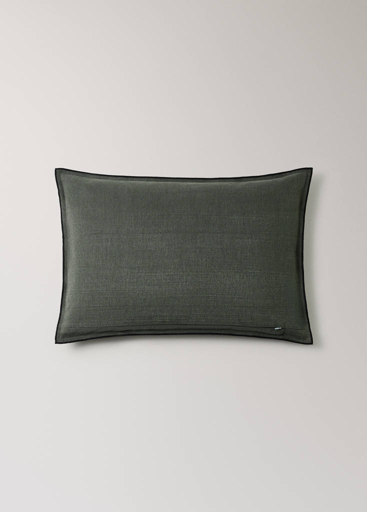 Linen cotton cushion cover with overlock tab 40x60 cm — Dark Green