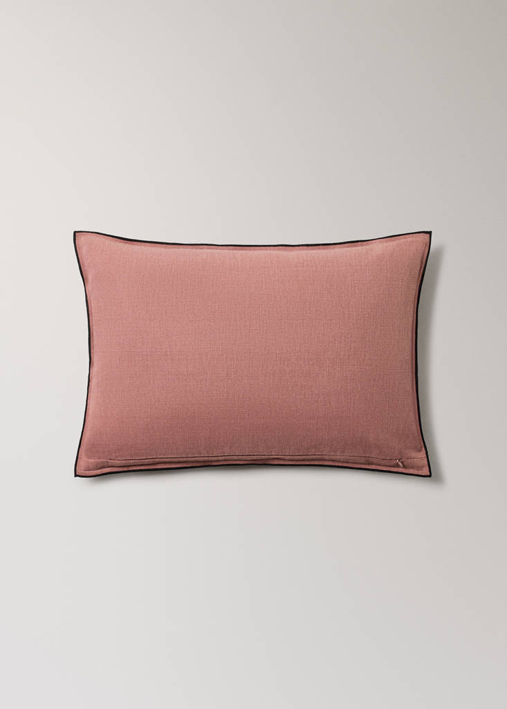 Linen cotton cushion cover with overlock tab 40x60 cm — Pink